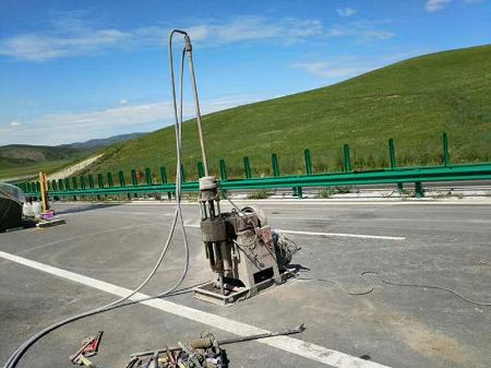 富文镇公路地基基础注浆加固